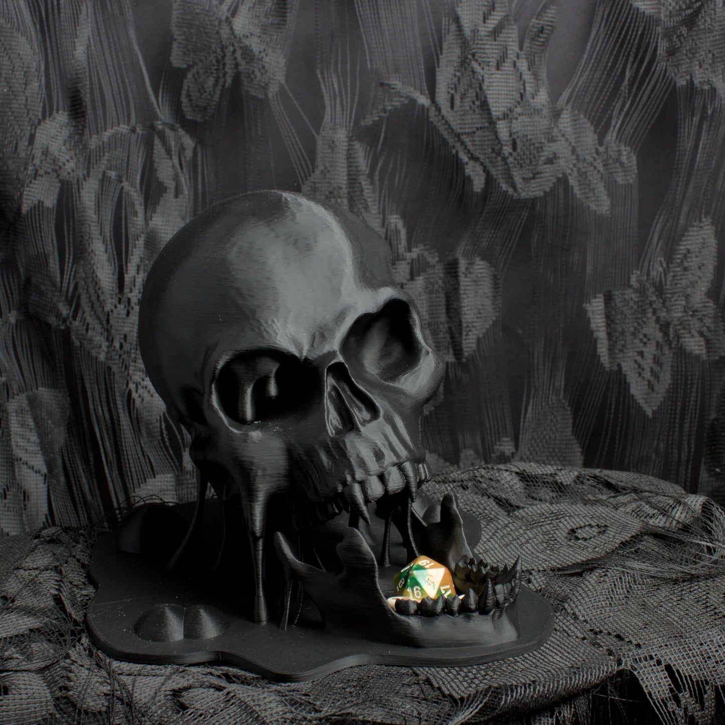 π§ββοΈ Nosferolltu β Vampire Skull Dice Tower